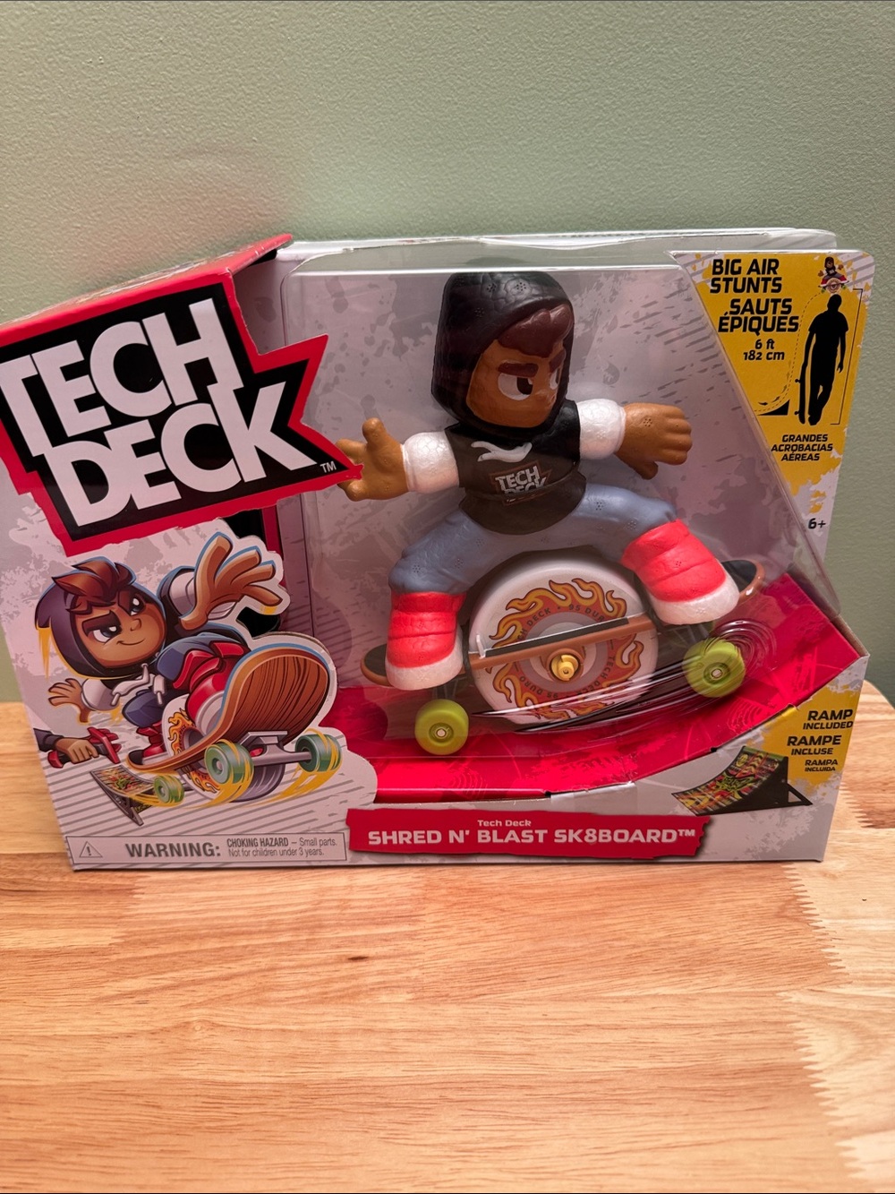 Tech Deck Shred N' Blast Sk8board Figure - Black, Red & Gray